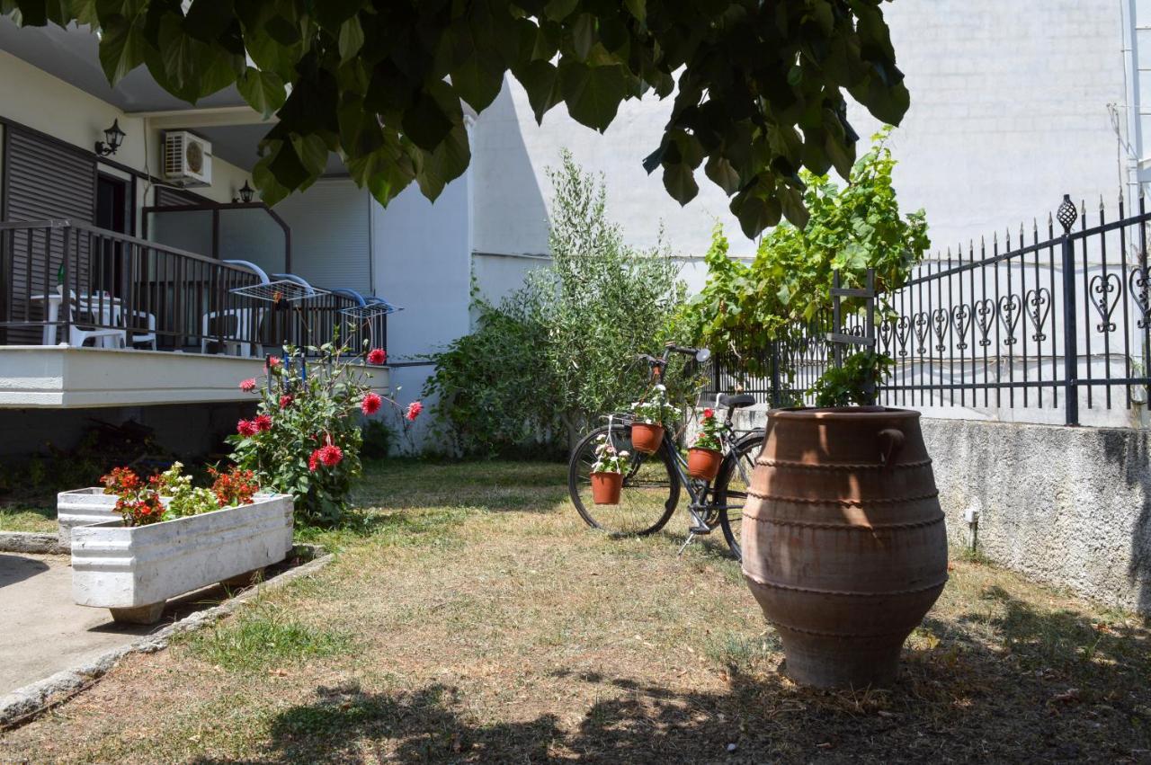 Manos Kritikakis Apartments Platamonas Eksteriør billede