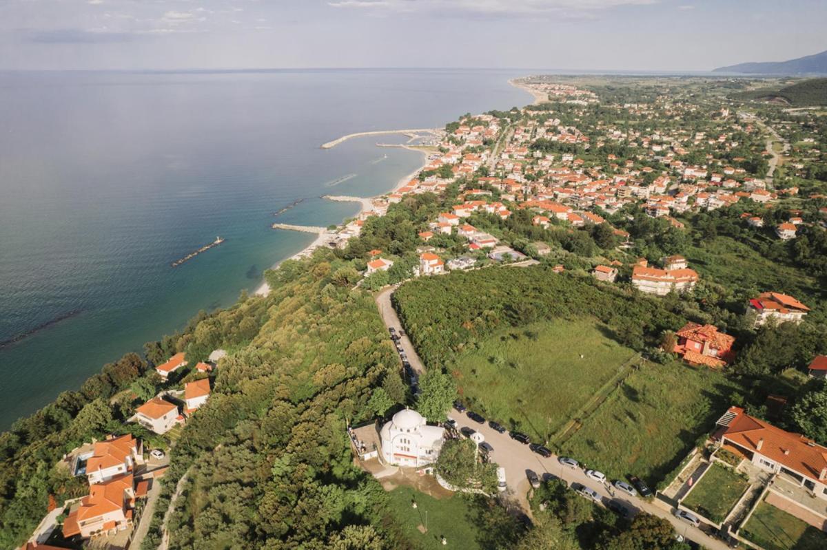 Manos Kritikakis Apartments Platamonas Eksteriør billede