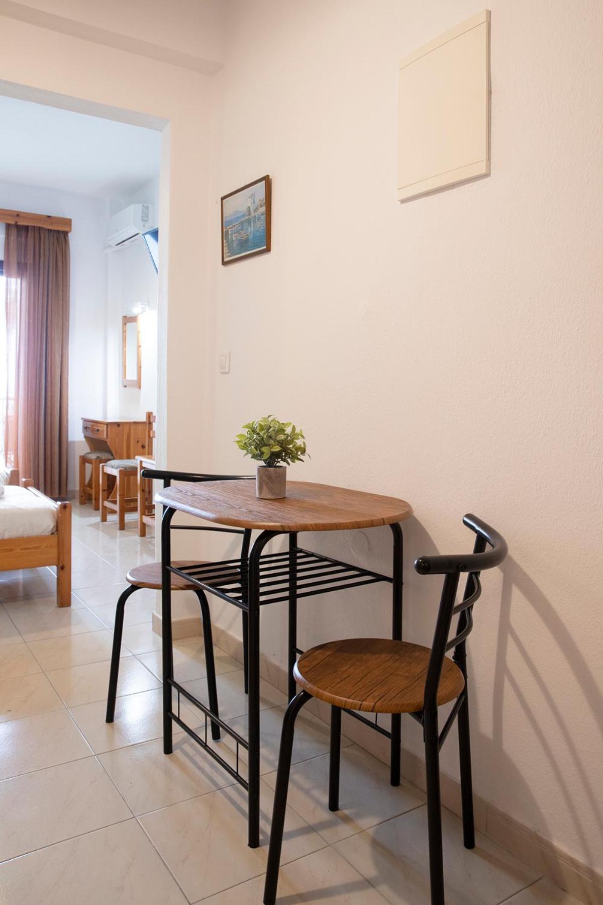 Manos Kritikakis Apartments Platamonas Eksteriør billede